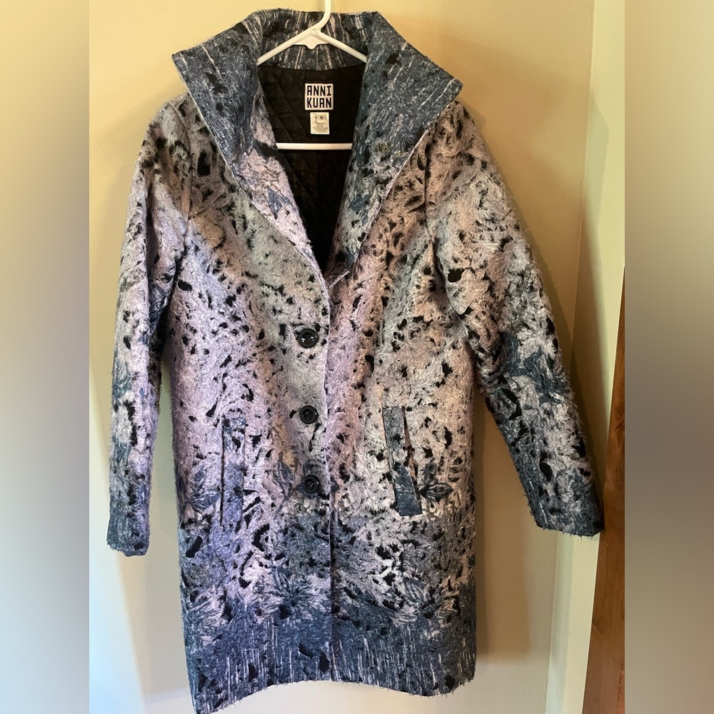 Anni Kuan Coat